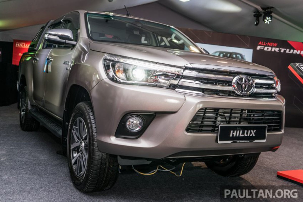 UMW Toyota Motor – chi nhánh của Toyota tại Malaysia vừa chính thức giới thiệu mẫu xe bán tải Hilux 2016 tại thị trường này. Đây là thế hệ thứ 8 của mẫu bán tải Toyota Hilux, nó cũng đã từng được trình làng tại nhiều nước hồi tháng 5 năm ngoái